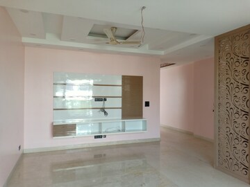 Room in 3 BHK Apartment at Saket – for Rent