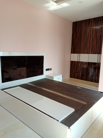 Bedroom in 3 BHK Apartment at Saket – for Rent