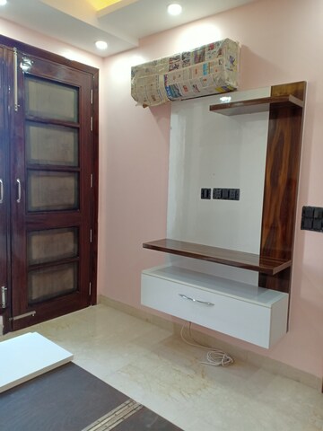 Bedroom in 3 BHK Apartment at Saket – for Rent