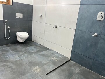 Bathroom in 5 BHK Villa at Kuttumuku – for Sale