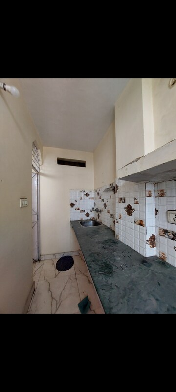 Bathroom in 1 BHK Apartment at Sarita Vihar – for Rent