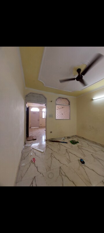 Bathroom in 1 BHK Apartment at Sarita Vihar – for Rent