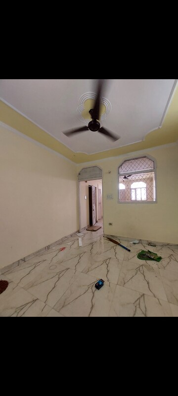 Room in 1 BHK Apartment at Sarita Vihar – for Rent