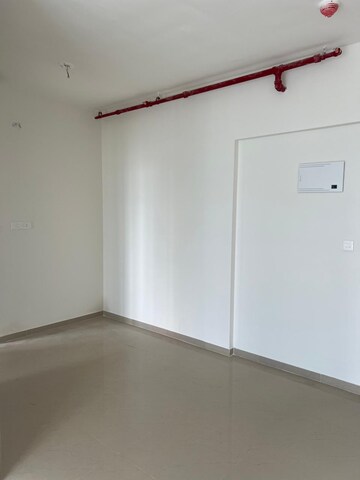 Room in 1 BHK Apartment at Lodha Vista, Lower Parel – for Rent