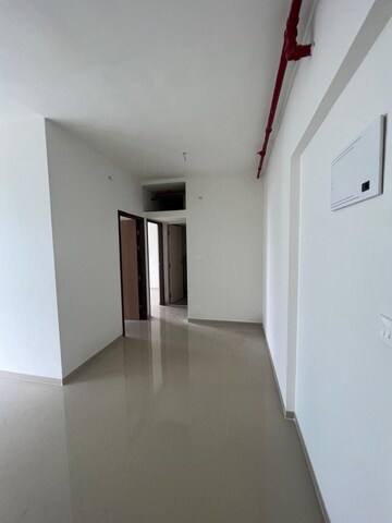 Room in 1 BHK Apartment at Lodha Vista, Lower Parel – for Rent