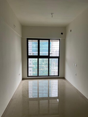 Room in 1 BHK Apartment at Lodha Vista, Lower Parel – for Rent