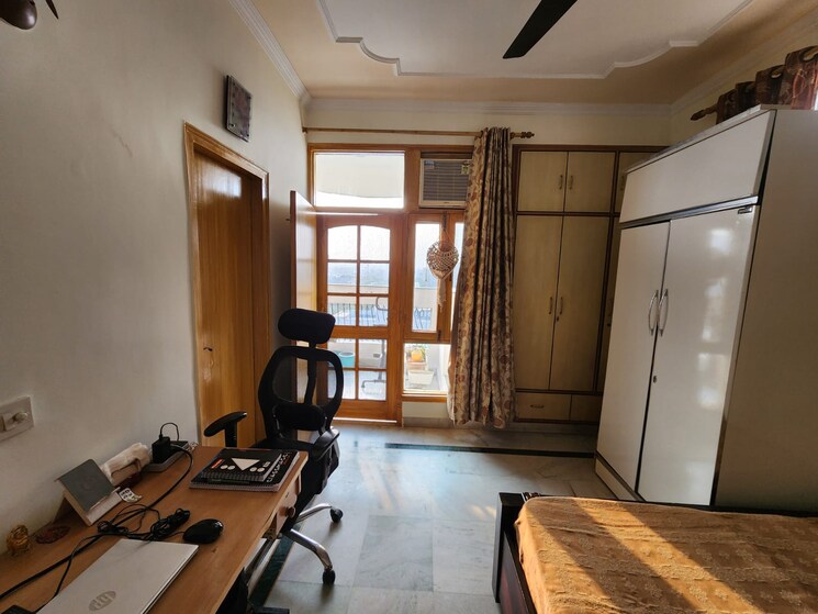 Living Room, prerna-apartment 3 Bedroom 2000 Sq.Ft. Apartment In Sector 56 Gurgaon 7975670