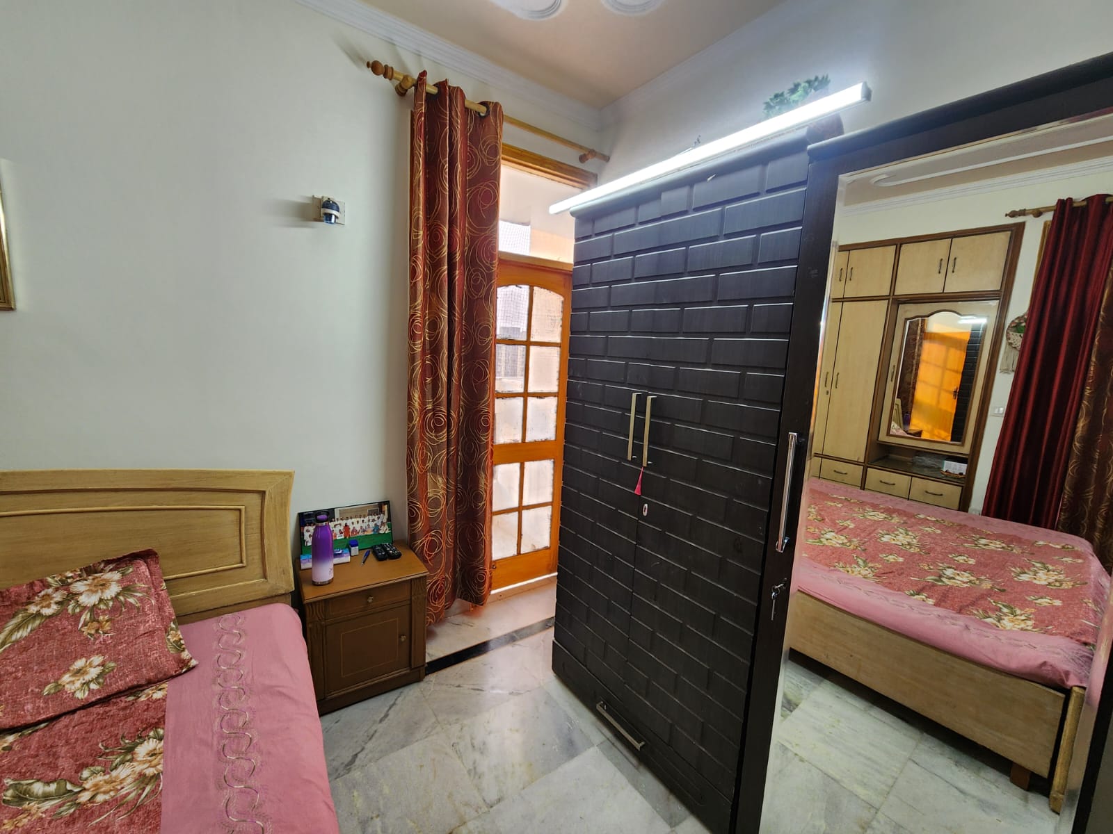 3 BHK + Servant Room 2000 Sq.Ft. Apartment in Prerna Apartment