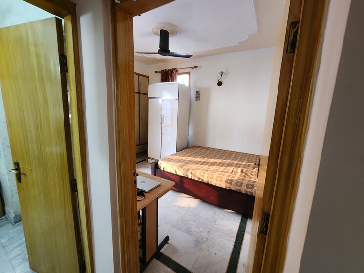 Master Bedroom, prerna-apartment 3 Bedroom 2000 Sq.Ft. Apartment In Sector 56 Gurgaon 7975670