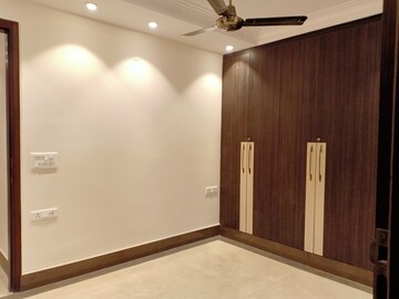Room in 2 BHK Apartment at Malviya Nagar – for Rent