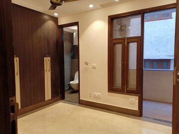 Room in 2 BHK Apartment at Malviya Nagar – for Rent