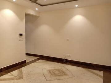 Room in 2 BHK Apartment at Malviya Nagar – for Rent