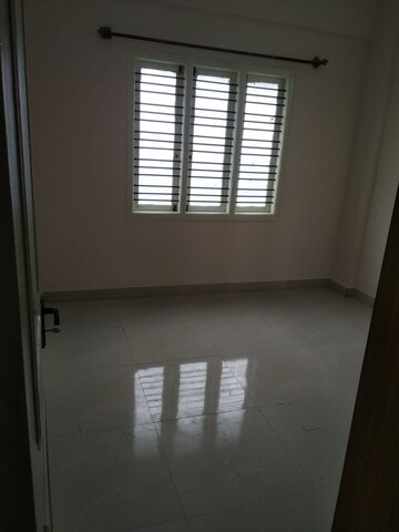 Room in 1 BHK Apartment at Doddanekkundi – for Rent
