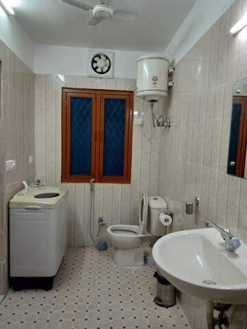 Bathroom in 1 RK Apartment at Defence Colony – for Rent