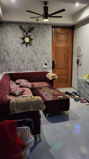 Living Room in 1 RK Apartment at DLF Pink Town House, Dlf City Phase 3 – for Rent