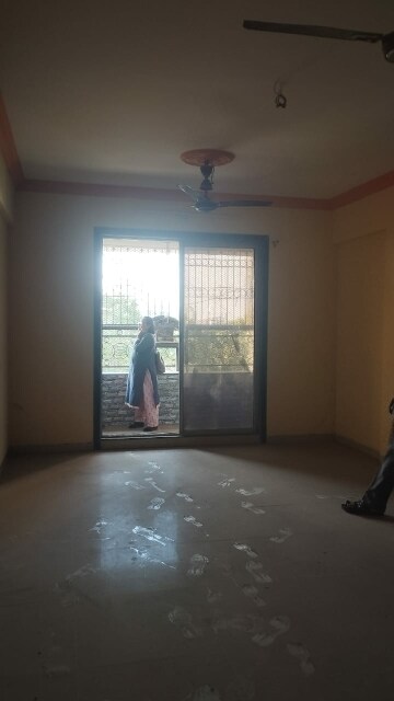 Room in 3 BHK Apartment at Regency Estate, Dombivli East – for Rent