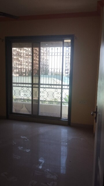 Room in 3 BHK Apartment at Regency Estate, Dombivli East – for Rent