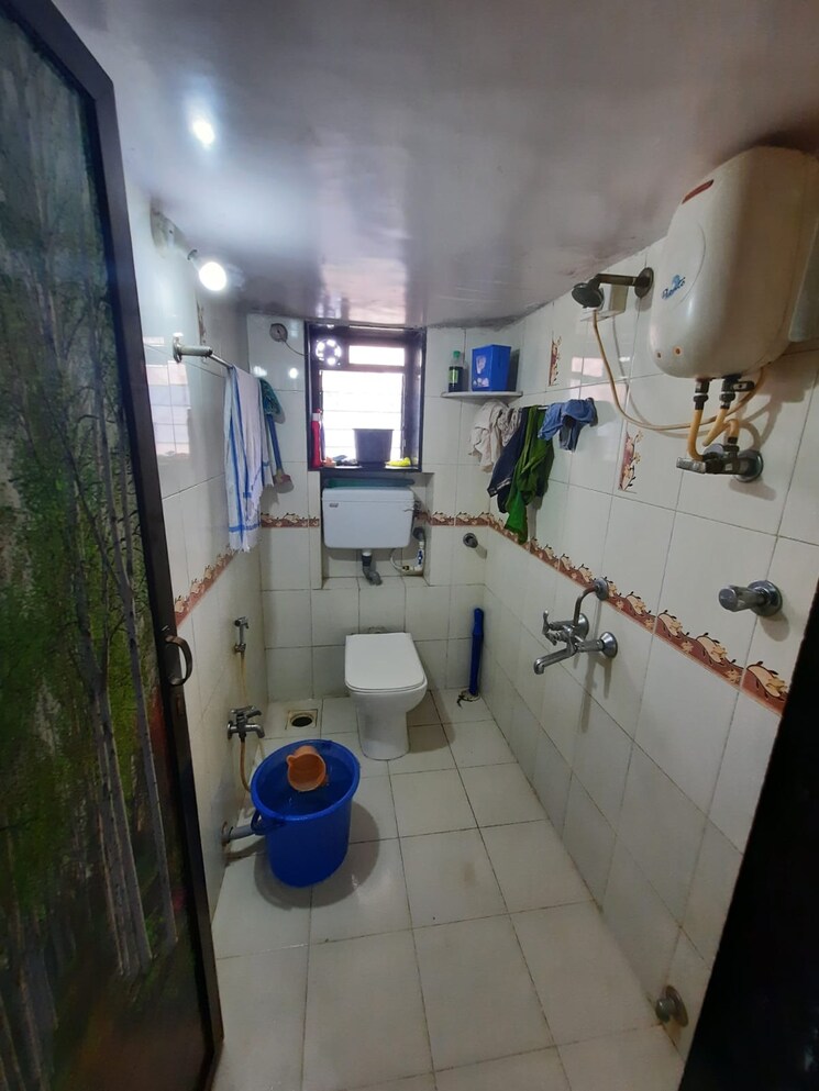 Bathroom, ganga-chs-kurla-west 2 Bedroom 700 Sq.Ft. Apartment In Kurla West Mumbai 7975887
