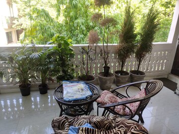 Balcony in 1 BHK Apartment at Defence Colony – for Rent