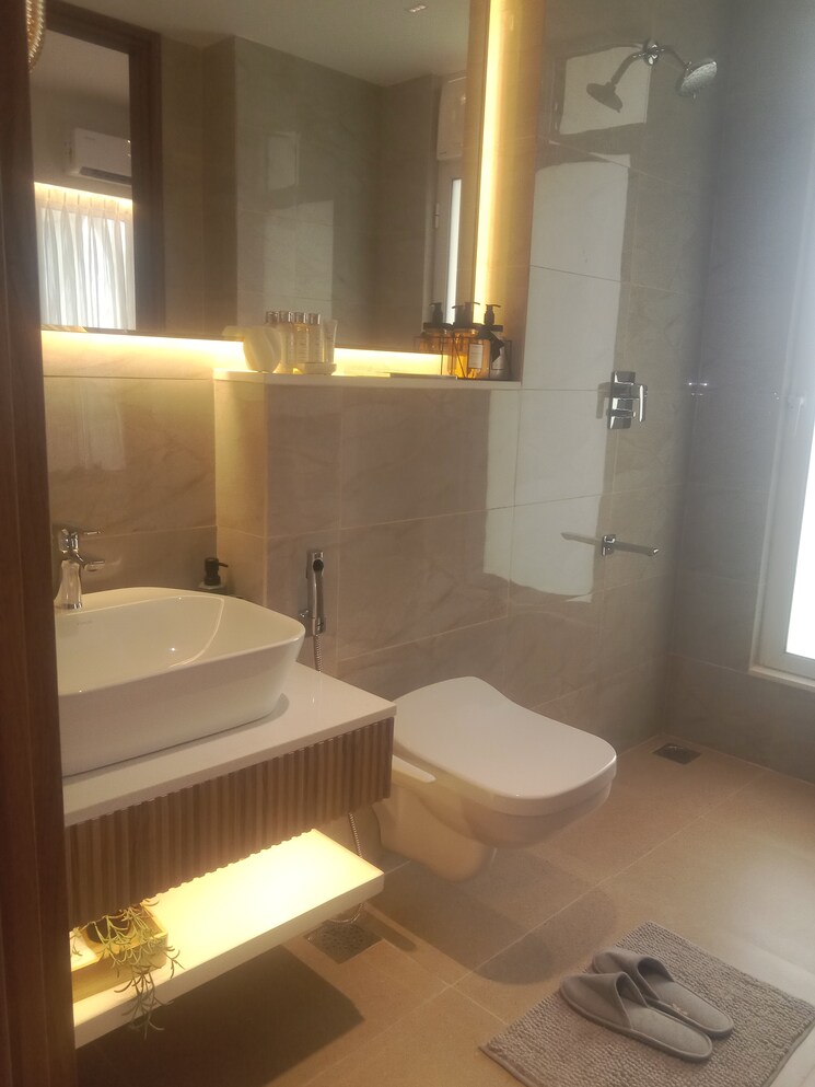 Bathroom, godrej-vrikshya 4 Bedroom 3691 Sq.Ft. Apartment In Sector 103 Gurgaon 7976065