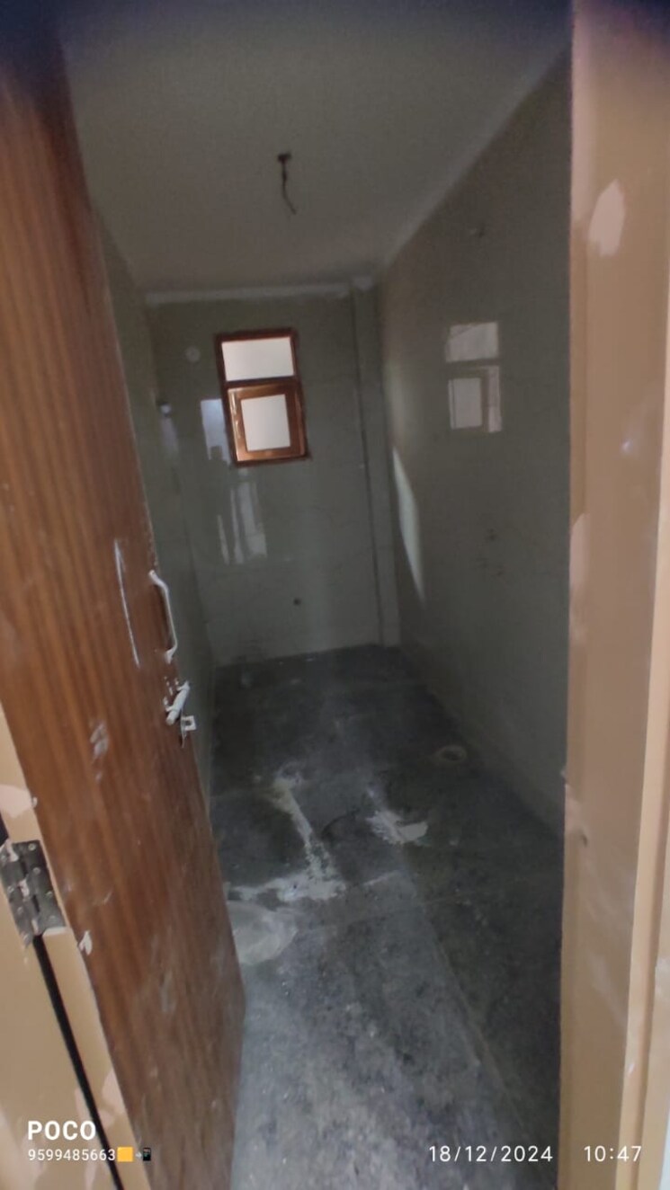 Bathroom, mehrauli gurgaon road 1 Bedroom 600 Sq.Ft. Builder Floor In Mehrauli Gurgaon Road Delhi 7976169