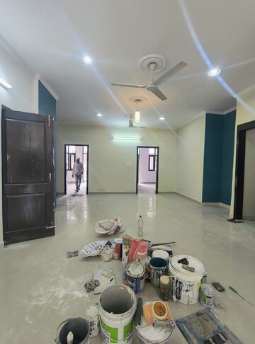 Living Room in 3 BHK Independent House at Ansal Plaza Sector-23, Sector 23 – for Rent