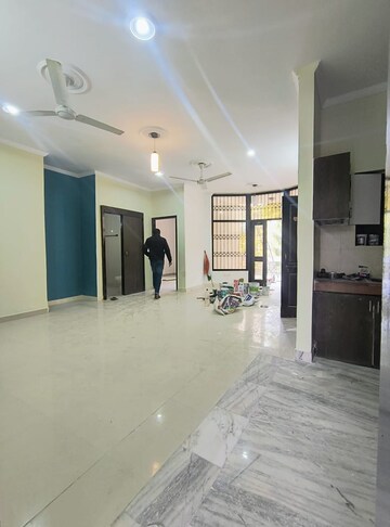Room in 3 BHK Independent House at Ansal Plaza Sector-23, Sector 23 – for Rent