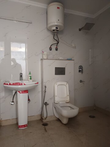 3 BHK Builder Floor For Rent in Saket