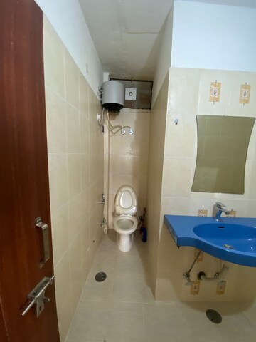 Master Bedroom in 1 BHK Independent House at Ansal Plaza Sector-23, Sector 23 – for Rent
