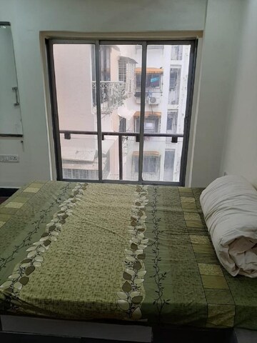 Bedroom in 1.5 BHK Apartment at Bandra West – for Rent