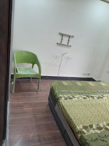 Bedroom in 1.5 BHK Apartment at Bandra West – for Rent