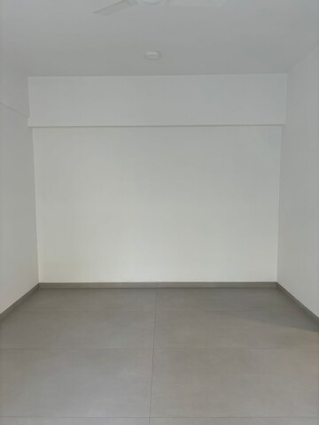 Room in 3 BHK Apartment at Powai – for Sale