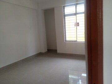 Room in 2 BHK Apartment at Zoo Narengi Road – for Rent