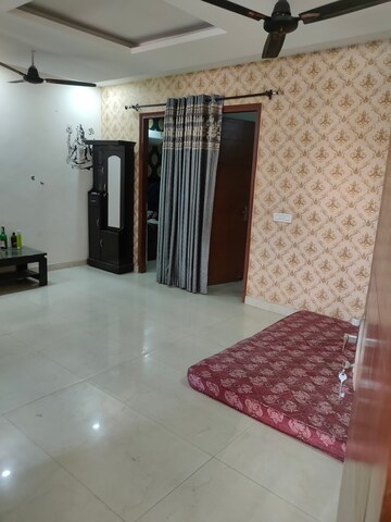 Room in 3 BHK Apartment at Peer Mucchalla – for Rent
