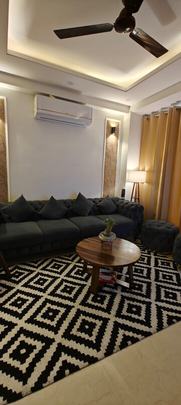Living Room in 3.5 BHK Villa at Gaurav Enclave I, Mira Road – for Rent