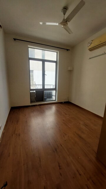 Room in 3.5 BHK Builder Floor at Vatika Premium Floors, Sector 82 – for Sale