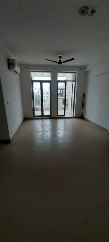 Room in 3.5 BHK Builder Floor at Vatika Premium Floors, Sector 82 – for Sale