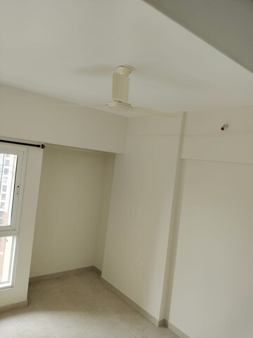 Room in 1.5 BHK Apartment at Dosti West County Phase 2 Dosti Cedar, Balkum Pada – for Rent