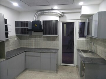 Master Bedroom in 3.5 BHK Apartment at Supertech ORB, Sector 74 – for Rent