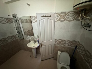 Bathroom in 2 BHK Builder Floor at RWA Residential Society Sector 46, Sector 46 – for Rent