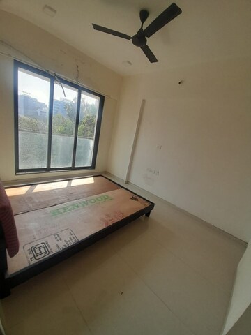 Bedroom in 2 BHK Apartment at Khar West – for Rent