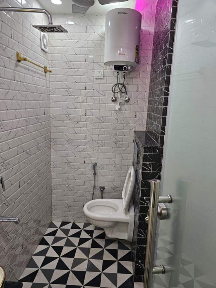 Bathroom, mahaveer nagar 1 Bedroom 50 Sq.Yd. Independent House In Mahaveer Nagar Delhi 7976792