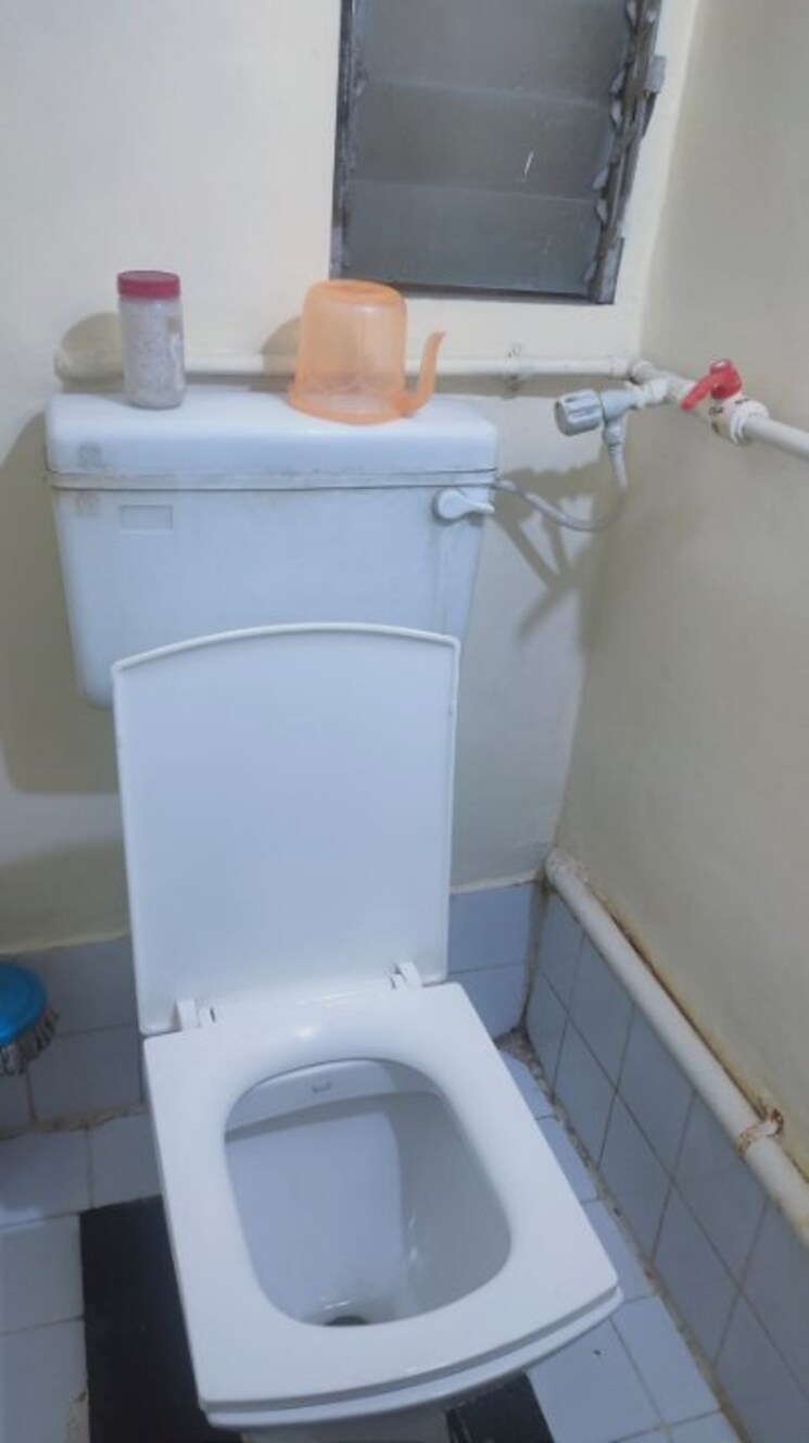 Bathroom, nesco-it-park 1 RK 255 Sq.Ft. Apartment In Goregaon East Mumbai 7976610