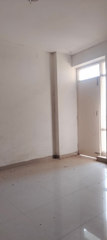 Room in 3 BHK Apartment at RPS Auria, Sector 88 – for Sale