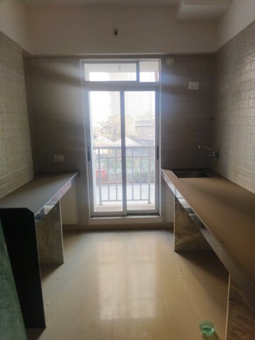 Room in 1 BHK Apartment at Vihang Vermont, Ghodbunder Road – for Rent