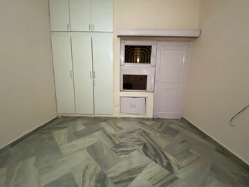 Master Bedroom in 2 BHK Builder Floor at Paschim Vihar – for Rent