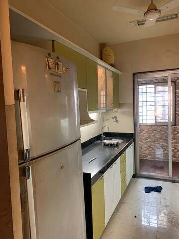 2 BHK Apartment For Rent in Raheja Tipco Heights, Malad East