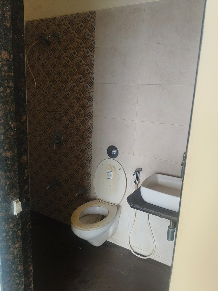 Bathroom, vihang-hills 1 Bedroom 420 Sq.Ft. Apartment In Ghodbunder Road Thane 7976887