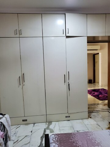 Bedroom in 3 BHK Apartment at Khar West – for Rent