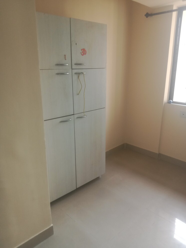 Room, manpada 1 Bedroom 365 Sq.Ft. Apartment In Manpada Thane 7977123